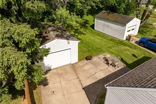 2751 Valley Rd, Cuyahoga Falls, OH 44223 - Photo 26