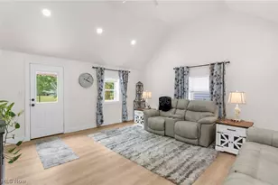 10060 Salem Warren Rd, Salem, OH 44460 - Photo 14
