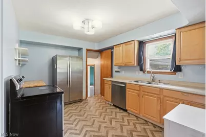 8908 Falls Lane, Grandview Heights, OH 44147 - Photo 8