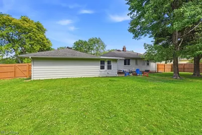 8908 Falls Lane, Grandview Heights, OH 44147 - Photo 26