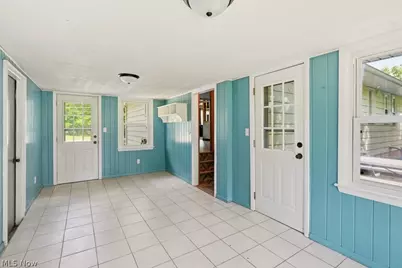 8908 Falls Lane, Grandview Heights, OH 44147 - Photo 20