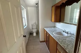341 St Clair Ave SW, New Philadelphia, OH 44663 - Photo 4