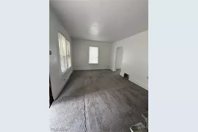 802 Clay Drive, Akron, OH 44311 - Photo 2