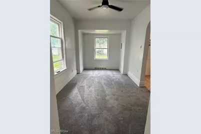 802 Clay Drive, Akron, OH 44311 - Photo 4