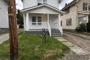 802 Clay Dr, Akron, OH 44311 - Photo 1