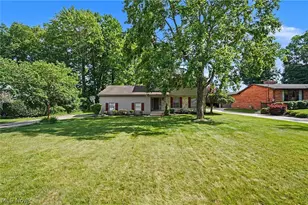 1372 Doncaster Dr, Youngstown, OH 44511 - Photo 32