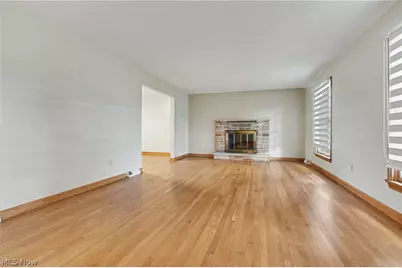 1372 Doncaster Drive, Youngstown, OH 44511 - Photo 6