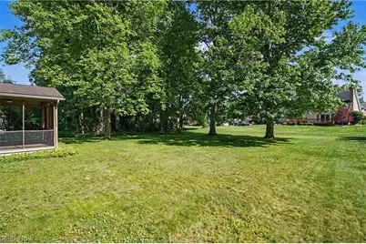 1372 Doncaster Drive, Youngstown, OH 44511 - Photo 40