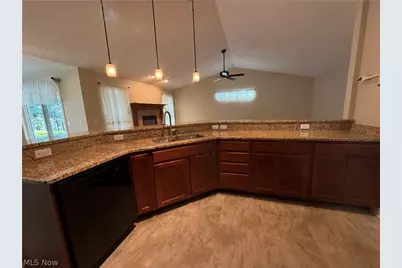 484 Water Pointe Lane, Brunswick, OH 44212 - Photo 8