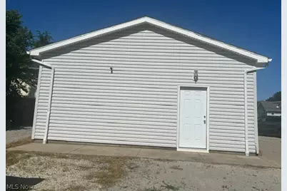 2372 Triplett Boulevard, Akron, OH 44312 - Photo 28