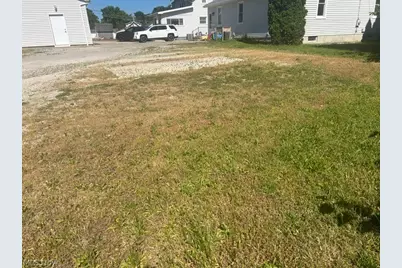 2372 Triplett Boulevard, Akron, OH 44312 - Photo 34