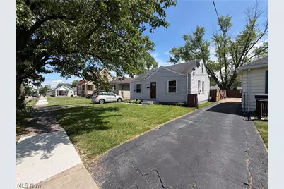 12817 Lena Avenue, Loveland, OH 44135 - Photo 2