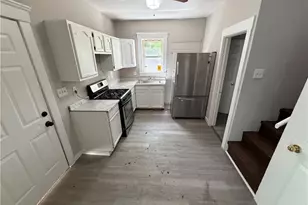 1096 E 72nd St, Loveland, OH 44103 - Photo 6