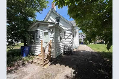 1052 E 72nd Street, Loveland, OH 44103 - Photo 2