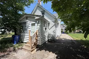 1052 E 72nd St, Loveland, OH 44103 - Photo 2