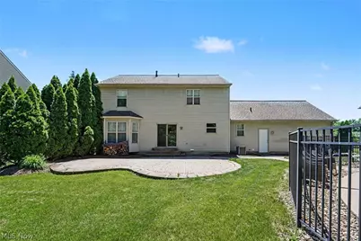 1023 Coopers Run, Amherst, OH 44001 - Photo 32