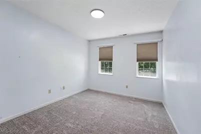 1023 Coopers Run, Amherst, OH 44001 - Photo 24