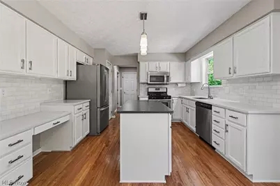 1023 Coopers Run, Amherst, OH 44001 - Photo 12