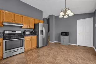 685 W Lake St, Ravenna, OH 44266 - Photo 6