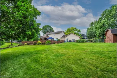 2384 Twin Lakes Drive, Uniontown, OH 44685 - Photo 36