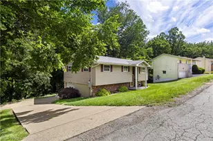 791 N Overlook Dr, Wintersville, OH 43953 - Photo 2