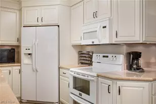 685 Sunnyside, Vermilion, OH 44089 - Photo 18