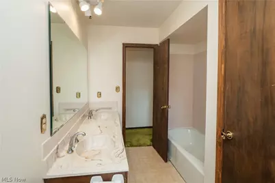 2421 Fairview Road, Uniontown, OH 44685 - Photo 22