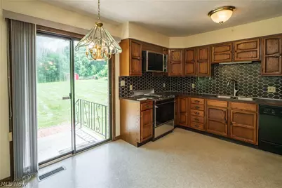 2421 Fairview Road, Uniontown, OH 44685 - Photo 10