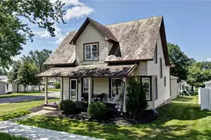 302 SW Maple St, Sugarcreek, OH 44681 - Photo 2