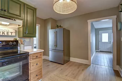 302 SW Maple Street, Sugarcreek, OH 44681 - Photo 8