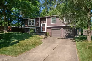630 Berkshire Dr, Medina, OH 44256 - Photo 2