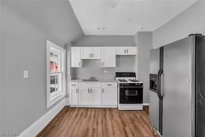 3271 W 43rd Street #2/UP, Loveland, OH 44109 - Photo 6