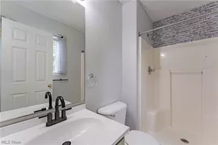 64 Byers Ave, Akron, OH 44302 - Photo 16