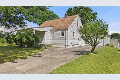 47 Renee Drive, Struthers, OH 44471 - Photo 1