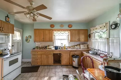 333 Trigonia Drive, Akron, OH 44302 - Photo 8