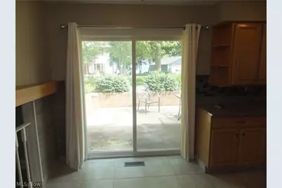 4641 E Lake Road, Sheffield Lake, OH 44054 - Photo 6