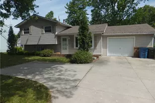 4641 E Lake Rd, Sheffield Lake, OH 44054 - Photo 16