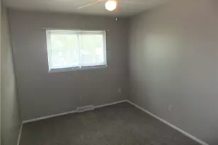 4641 E Lake Rd, Sheffield Lake, OH 44054 - Photo 10