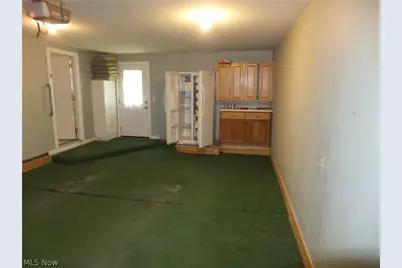 4641 E Lake Road, Sheffield Lake, OH 44054 - Photo 12