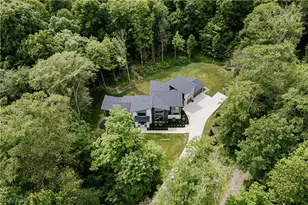 8070 Tulip Ln, Chagrin Falls, OH 44023 - Photo 2