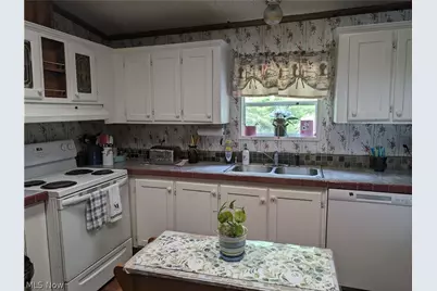 2492 Irish Ridge Road, East Liverpool, OH 43920 - Photo 8
