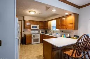 8639 Candlewood Ave NW, North Canton, OH 44720 - Photo 10