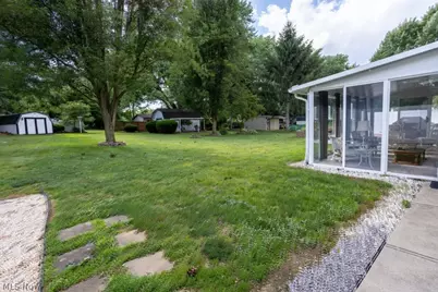 8639 Candlewood Avenue NW, North Canton, OH 44720 - Photo 4
