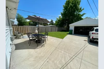28634 Forest Road, Willowick, OH 44095 - Photo 6