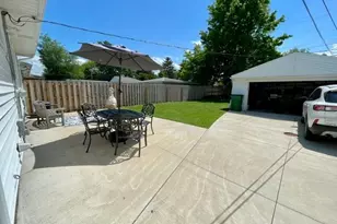 28634 Forest Rd, Willowick, OH 44095 - Photo 6