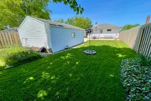 28634 Forest Rd, Willowick, OH 44095 - Photo 8