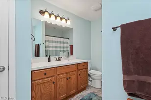 1302 Bridgewater Way N, Mansfield, OH 44906 - Photo 16