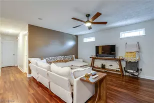 3593 Portage Point Blvd, Akron, OH 44319 - Photo 8