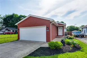 3593 Portage Point Blvd, Akron, OH 44319 - Photo 2