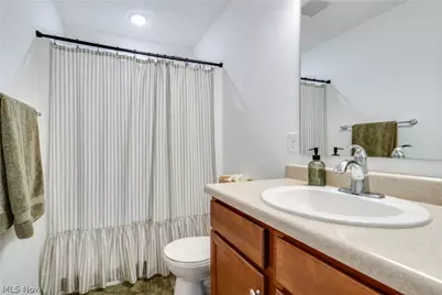 3593 Portage Point Boulevard, Akron, OH 44319 - Photo 26